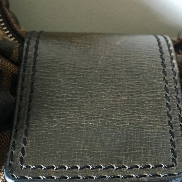 Fendi Shoulder Bag with Leather Belt Buckle - Picture 5 of 7